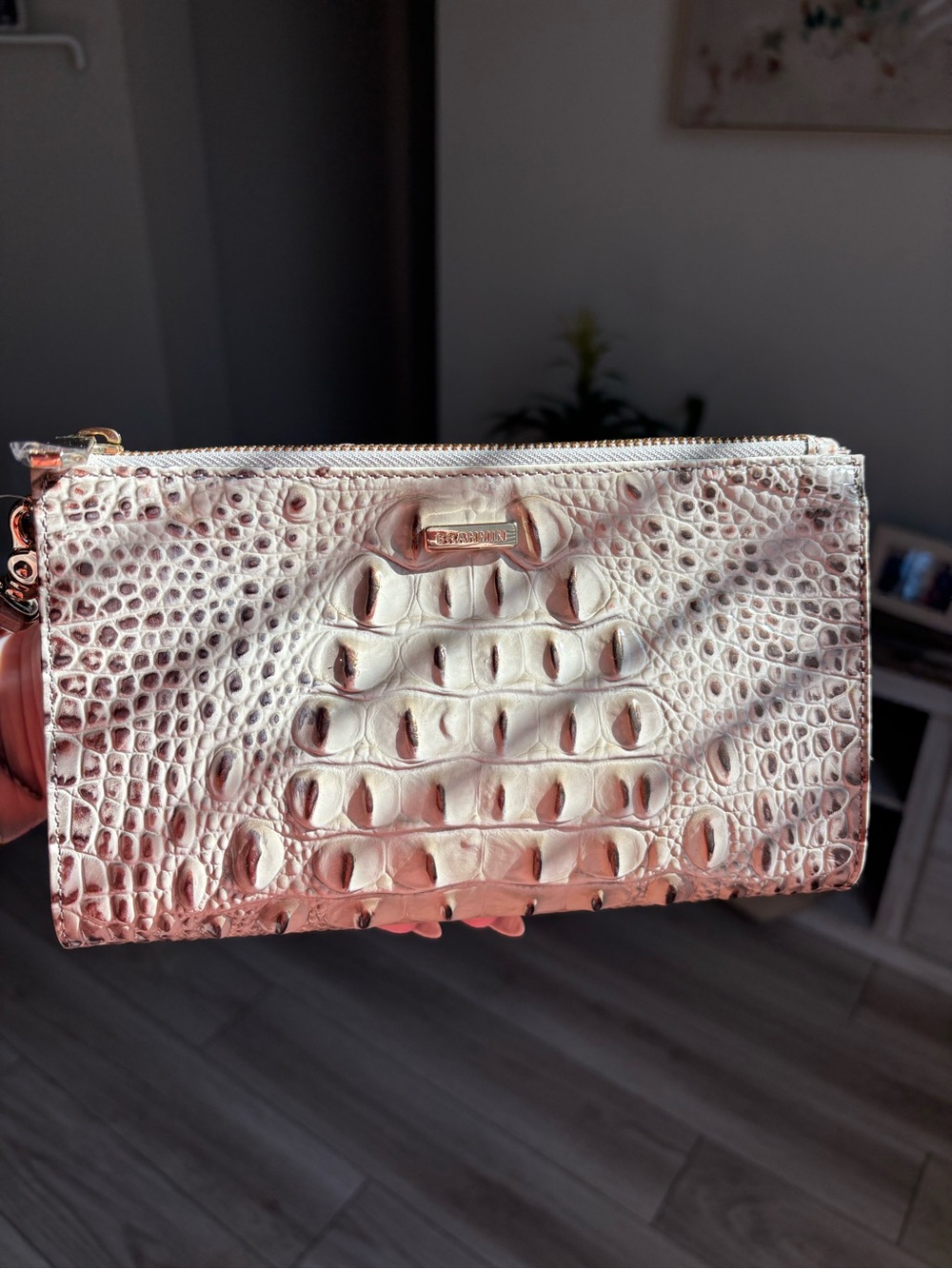 Brahmin Melbourne Croc Leather Daisy Wristlet Clutch NWT Cream Taupe Gold HTF